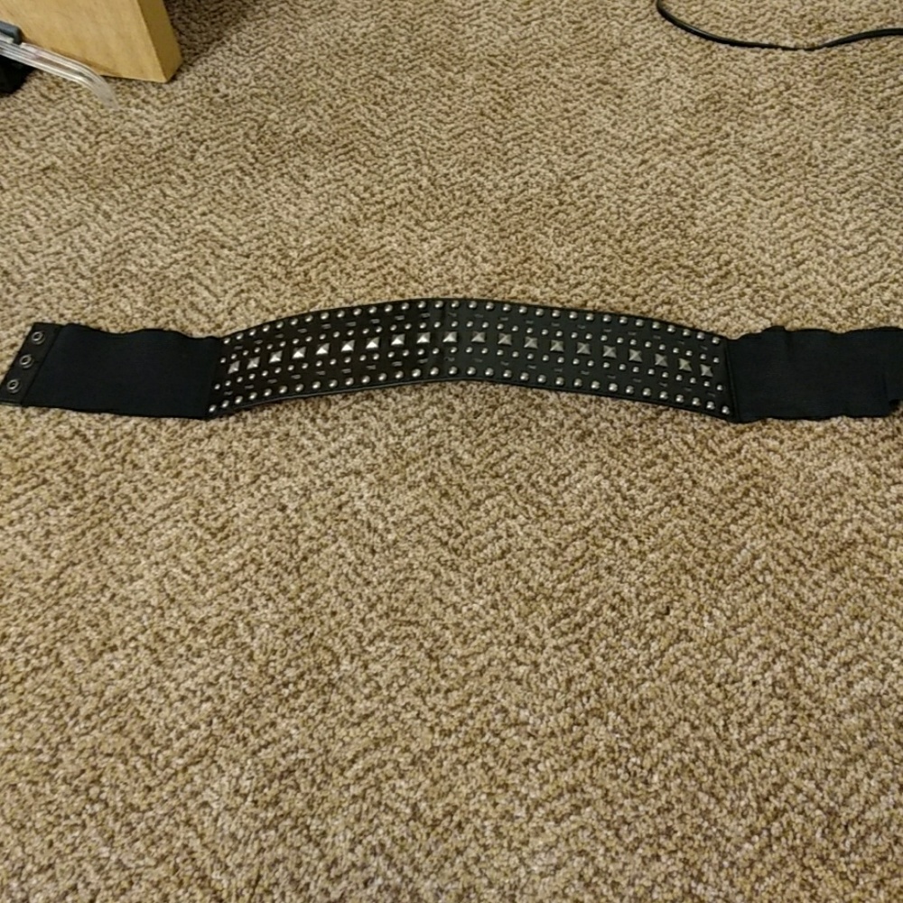Nine West studded waist belt